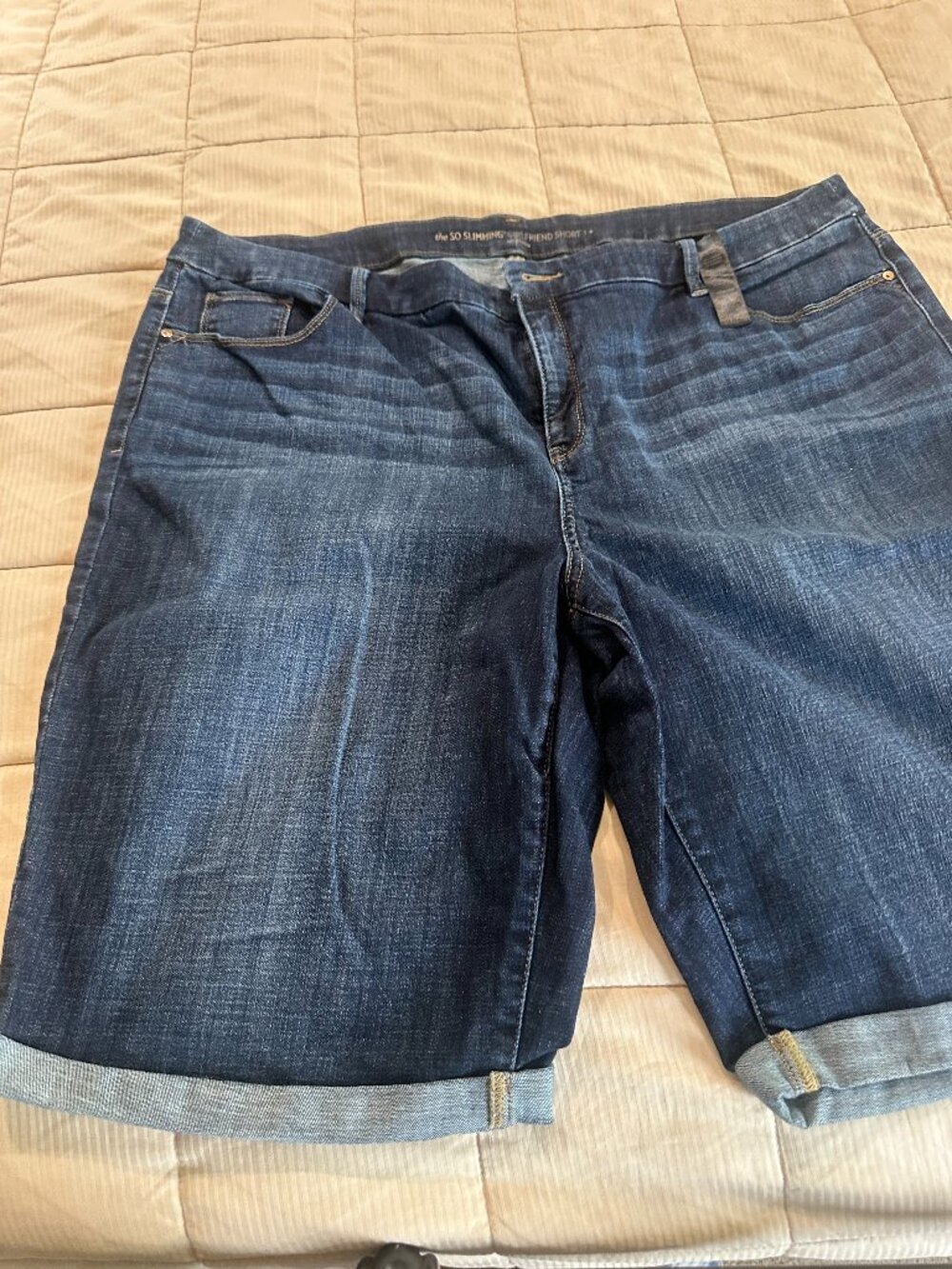 Chico’s Size 4 So Slimming Girlfriend Denim Shorts Cuffed Stretch